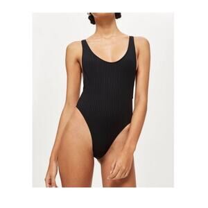Topshop Ribbed One Piece
Swimsuit Size 6 Nwot $45